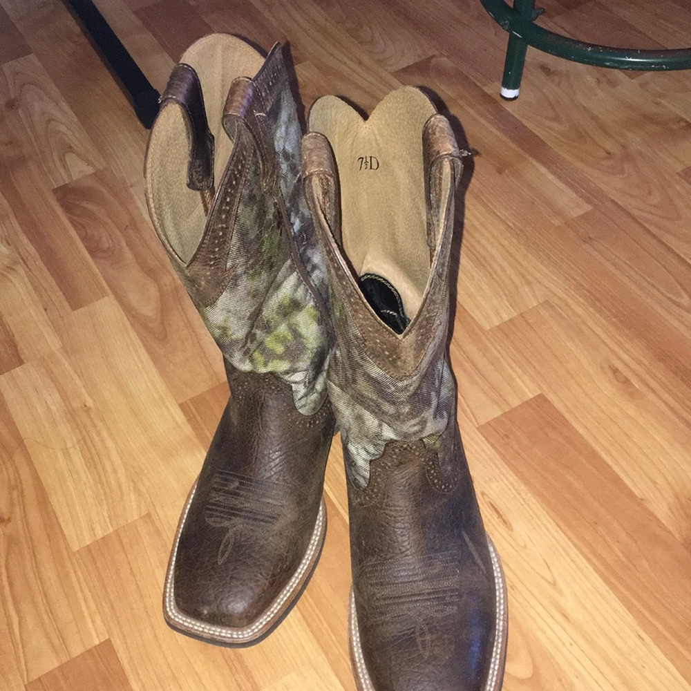 Men’s Ariat Cowboy Boots